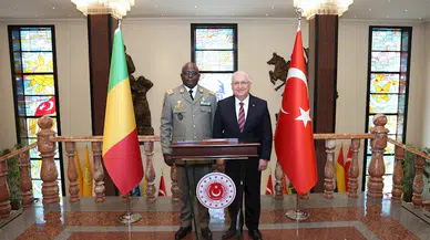 Bakan Güler, Mali Kara Kuvvetleri Komutanı Tuğgeneral Samake ile görüştü