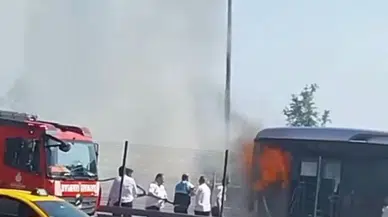İstanbul-Esenyurt'ta metrobüste yangın-2 (Ek görüntülerle geniş haber)