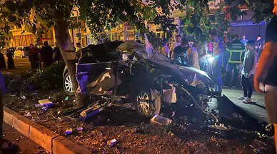 Mardin'de kontrolden çıkarak refüje çarpan otomobildeki 3 kişi yaralandı