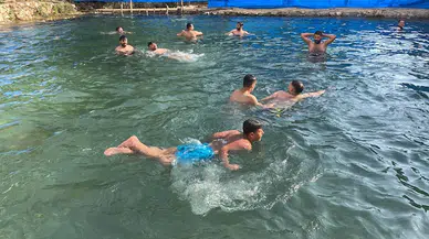 Mardin’de sıcaktan bunalanlar, Beyazsu’da serinledi