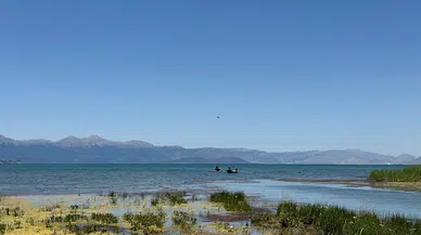 Tekneleri alabora olan anne ve 2 kızının 18,5 saat ölüm kalım savaşı