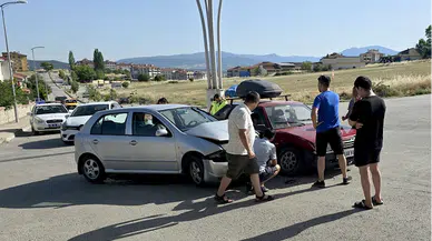 Karabük'te meydana gelen trafik kazalarında 2 kişi yaralandı