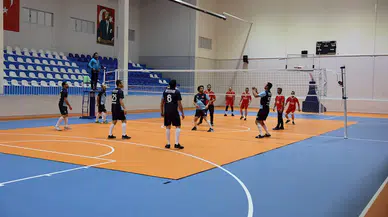 Hacılar'da kullanılmayan spor salonu yenilenerek hizmet vermeye başladı