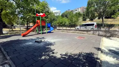 İstanbul- Avcılar'da parkta salıncak devrildi; 1 çocuk yaralandı