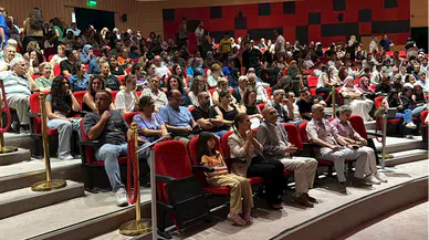 Karabük'te "Kadınlar, Filler ve Saireler" oyunu sahnelendi