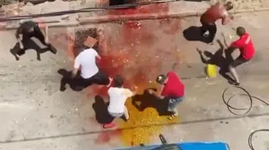 Damadın üzerine yumurta atıp, gıda boyası döktüler 