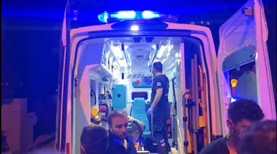 İstanbul-Kadıköy’de restoranın asma tavanı çöktü 