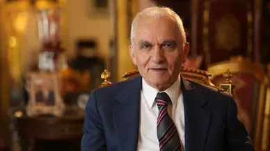 Eski Dışişleri Bakanı Yakış, hayatını kaybetti