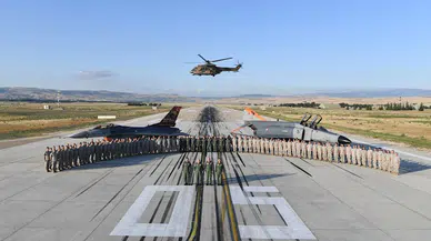 Genelkurmay Başkanı Orgeneral Gürak, F-4 ile uçuş yaptı