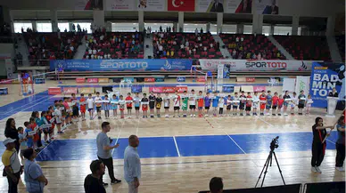 9-11 Yaş Altı Badminton Türkiye Şampiyonası Çorum'da başladı