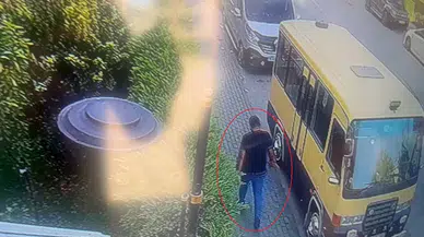 Kamyonetine binerken başından tek kurşunla vuruldu; olay kamerada
