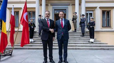 Bakan Fidan, Polonyalı mevkidaşı Sikorski ile görüştü