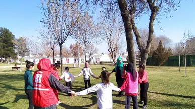 Türk Kızılay, Yetim Destek Programı’yla deprem bölgesinde 532 çocuğu destekliyor