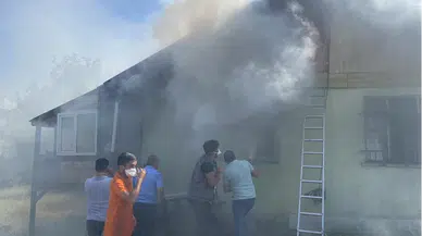 Kastamonu'da çıkan yangında müstakil ev kullanılamaz hale geldi