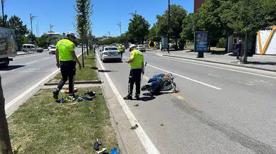 Sivas'ta aydınlatma direğine çarpan motosikletin sürücüsü öldü