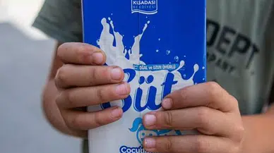 Kuşadası'nda 15 ayda çocuklara 143 bin 100 litre süt dağıtımı