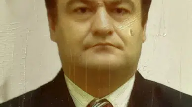 Tartıştığı babasını boğazına satırla kesip öldürdü