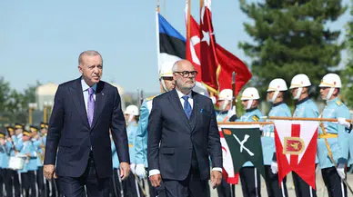 Cumhurbaşkanı Erdoğan, Estonya Cumhurbaşkanı Karis'i resmi törenle karşıladı / Fotoğraflar