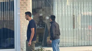 İstanbul- (Özel) Sultanbeyli'de otomobil gasbedip polise ateş açan şüpheli vurularak yakalandı