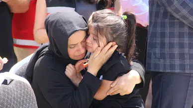 Silahlı saldırıda yaşamını yitiren lise müdür yardımcısı gözyaşlarıyla toprağa verildi