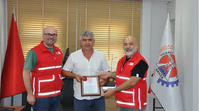 Türk Kızılaydan Havza TSO Başkanı Acar'a kan bağışı dolayısıyla madalya