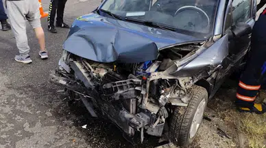 Çankırı'da 2 otomobil çarpıştı: 8 yaralı