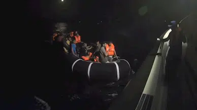 ÇANAKKALE'de Yunanistan'ın geri ittiği 34 göçmen kurtarıldı (VİDEO EKLENDİ) 