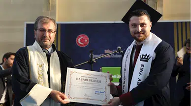 Karabük Üniversitesi öğrencisi Suriyeli ağabey kardeş, mühendislik fakültesini dereceyle bitirdi