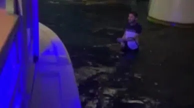 İstanbul - Haliç Metro Köprüsü'nden denize düşen genci tur teknesi kaptanı kurtardı