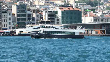 İstanbul - Boğaz turunda yabancı turist tarifesi: Eminönü'nde 150, Sultanahmet'te 3 bin 500