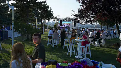  Borachart, İstanbul’da ‘Yaza Merhaba’ partisi düzenledi