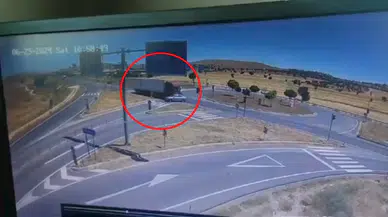 Mardin’de TIR ile otomobil çarpıştı: 1'i ağır, 6 yaralı (2)