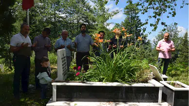 Espiye Müftüsü Gülbe'den şehit mezarına ziyaret