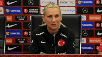 Necla Güngör Kıragası: Azerbaycan'ı yenip, play-off'ları garantilemek istiyoruz