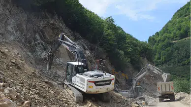 Giresun'da köy grup yolunda çalışmalar sürüyor