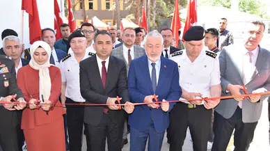 Şehidin adı kütüphaneye verildi, eşi açılışta duygulandı