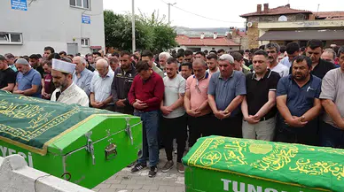 Otomobilin çarptığı motosikletteki 2 kişi öldü (2)