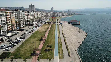 İzmir'de sıcak hava bunaltı; Kordon boş kaldı