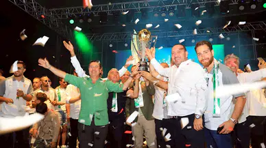 Başkan Aras şampiyonluk kutlamalarına katıldı
