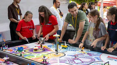 Yenişehir Belediyesi ‘Mersin Robot Kampı’nda Masterpiece yarışlarını organize etti