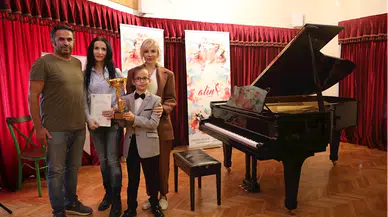 "Mutlak kulak" Yusufhan, ünlü bir piyanist olmak istiyor