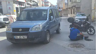 Samsun'da hafif ticari araçla çarpışan motosiklet sürücüsü yaralandı