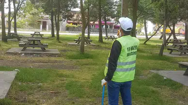 19 Mayıs Belediyesi haşerelerle mücadele çalışması yapıyor