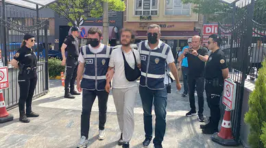 İki camiye girip, Kur'an-ı Kerim'lere zarar veren şüpheliye gözaltı