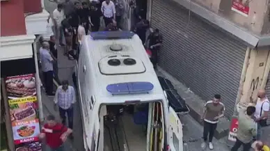 İstanbul- Fatih'te kavga ettiği kişiyi boynundan bıçakladı