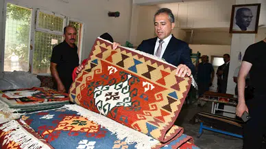 Başkan Çenet’ten Karatepe Kilim Kooperatifi’ne ziyaret 