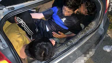 3’ü otomobil bagajında, 11 kaçak göçmen yakalandı