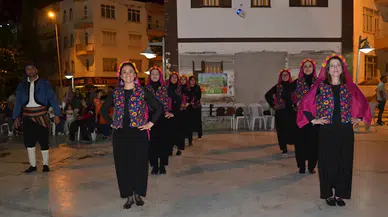 Korkuteli'de halk oyunları ve türkü gecesi