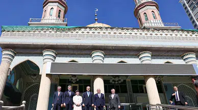 Bakan Fidan, Yanghang Camii’ni ve Uluslararası Büyük Pazar’ı ziyaret etti