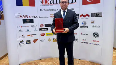 Romanya’da Yunus Emre Enstitüsüne ‘Türk Diline ve Kültürüne Hizmet Özel Ödülü’ verildi 